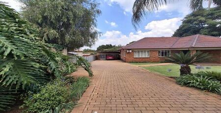 1 Bedroom cottage to rent in Blairgowrie, Randburg