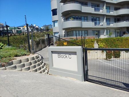 3 Bedroom apartment to rent in Hartenbos Central