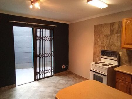 1 Bedroom cottage to rent in Waterkloof Ridge, Pretoria