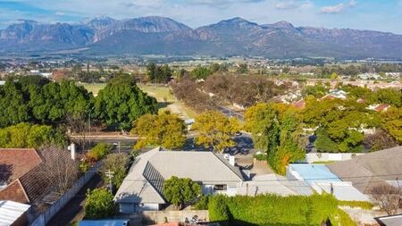 4 Bedroom house to rent in Courtrai, Paarl