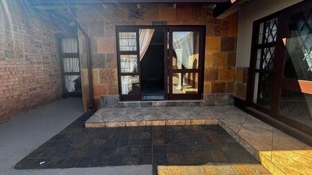 1 Bedroom flat to rent in Secunda