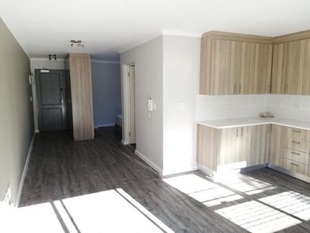 1 Bedroom apartment to rent in Rondebosch, Cape Town