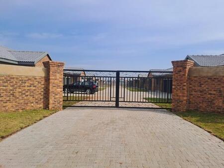 2 Bedroom Townhouse in Riversdale