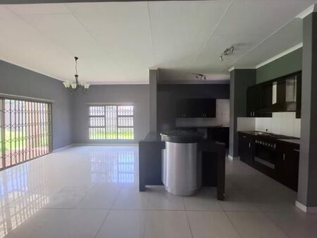 3 Bedroom Townhouse in Bergsig