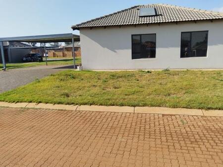 3 Bedroom House in Daggafontein