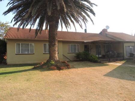 4 Bedroom House in Edelweiss