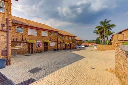 3 Bedroom Duplex in Birch Acres