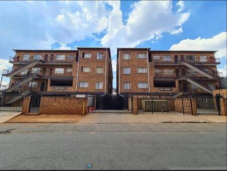 2 Bedroom Apartment in Kempton Park Central