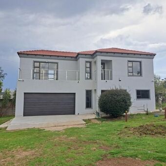 3 Bedroom House in Esther Park