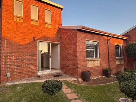 3 Bedroom Townhouse in Glen Marais