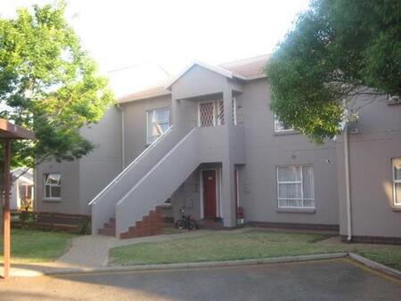 2 Bedroom Apartment in Bonaero Park