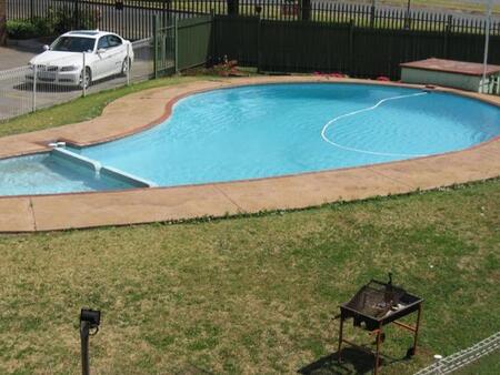 1 Bedroom House in Rhodesfield