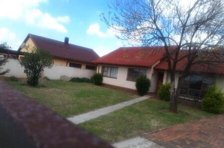 3 Bedroom House in Leondale