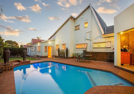 5 Bedroom House in Elma Park