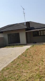 2 Bedroom Simplex in Edenvale