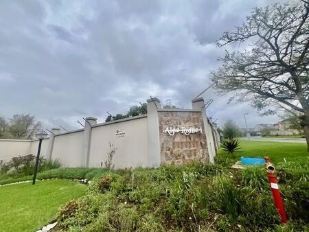 1 Bedroom Townhouse in Greenstone Hill