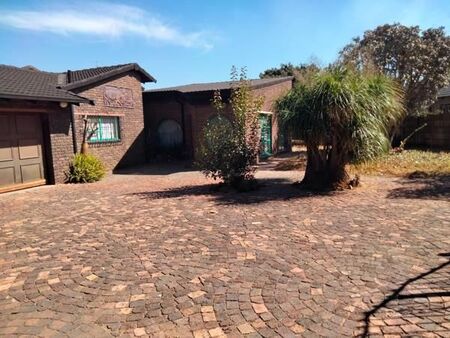 2 Bedroom House in Dalpark