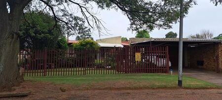 4 Bedroom House in Minnebron