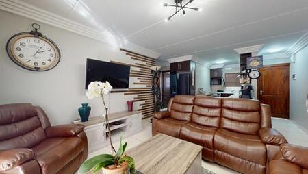 2 Bedroom Apartment in Ravenswood