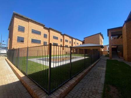 2 Bedroom Apartment in Ravenswood