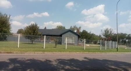 3 Bedroom House in Freeway Park