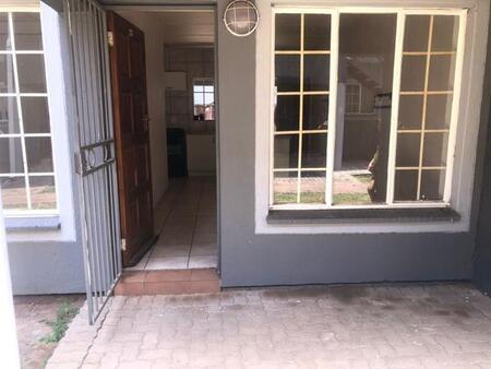 1 Bedroom Apartment in Comet