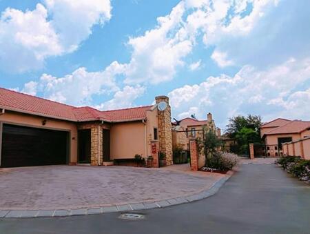 3 Bedroom Townhouse in Hughes