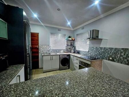 2 Bedroom Townhouse in Witfield