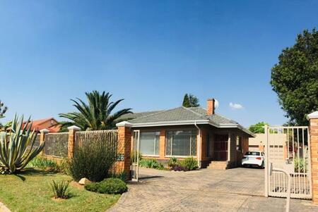 4 Bedroom House in Farrarmere