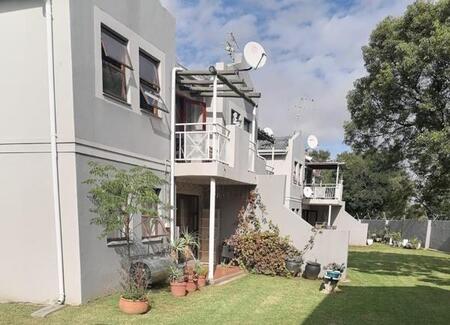 2 Bedroom Apartment in Lakefield