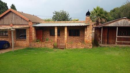 2 Bedroom House in Crystal Park