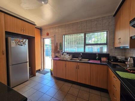 3 Bedroom House in Mackenzie Park