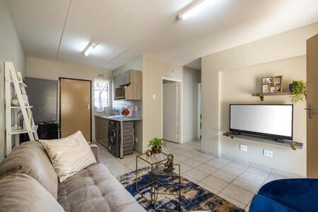 2 Bedroom Apartment in Alrode