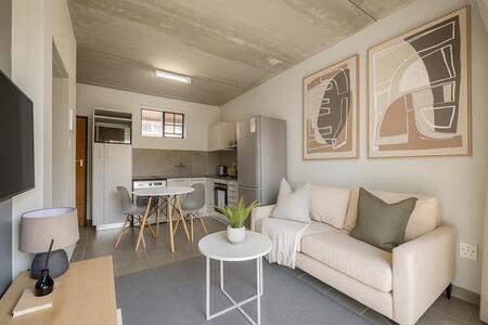 1 Bedroom Apartment in Alberton