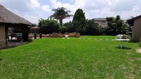 Bachelor apartment in Brackenhurst