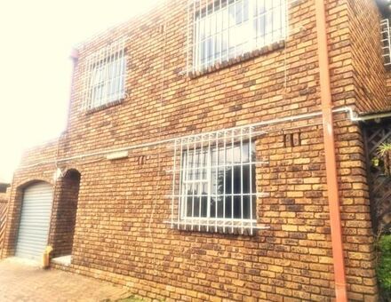 3 Bedroom Townhouse in Townsview