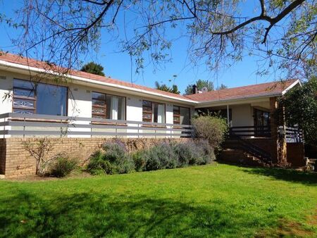 4 Bedroom house to rent in Welgemoed, Bellville