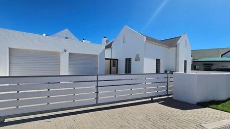 4 Bedroom house to rent in The Cove, Langebaan