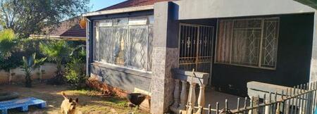 4 Bedroom House in Kensington