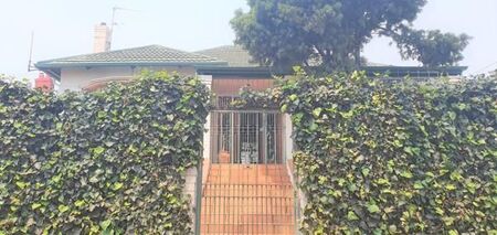 2 Bedroom House in Kensington