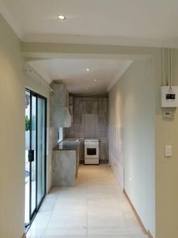 2 Bedroom House in Kensington