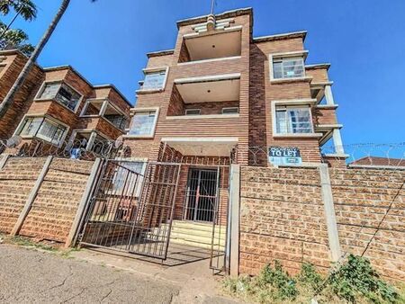 2 Bedroom Apartment in Yeoville