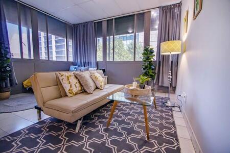 Studio Apartment in City & Suburban (Maboneng)