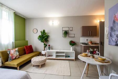 Studio Apartment in Marshalltown