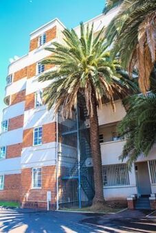 1 Bedroom Apartment in Yeoville