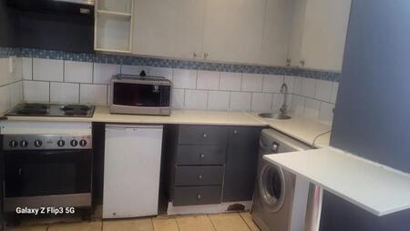 Bachelor apartment in Braamfontein