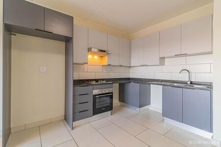 2 Bedroom Apartment in Kensington