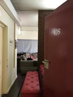 Bachelor apartment in Braamfontein