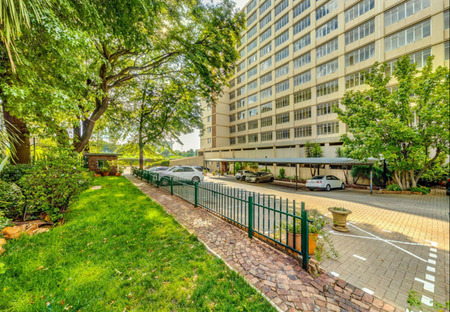 1.5 Bedroom Apartment in Bedford Gardens