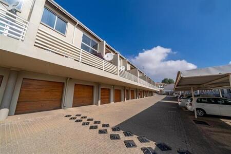 3 Bedroom Apartment in Bedford Gardens